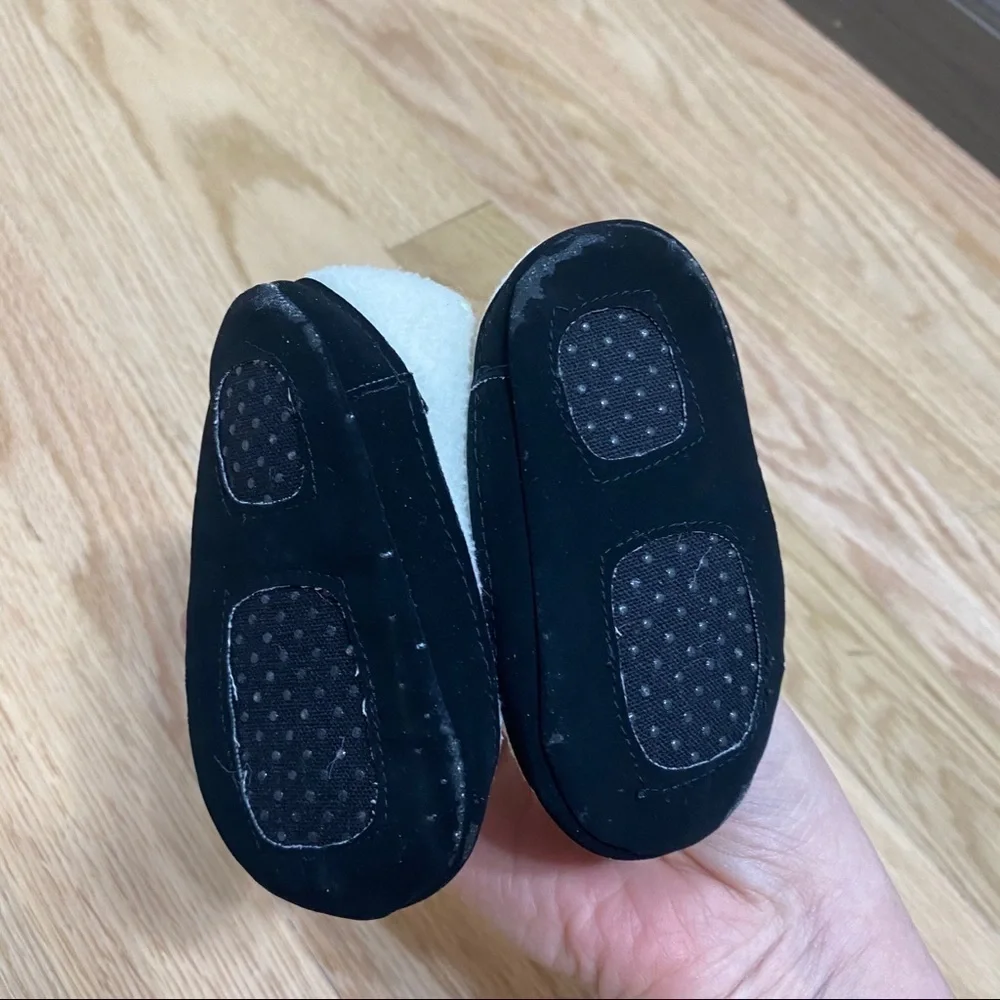 Baby Cow Bootie Slipper Shoes Sz 2 White Black